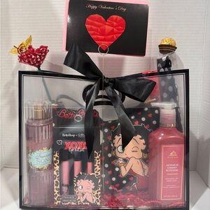 Betty Boop Valentine's or any special day Gift Set. Crossbody and lots more